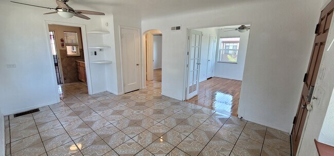 Foto del edificio - 3258 N Saint Paul St