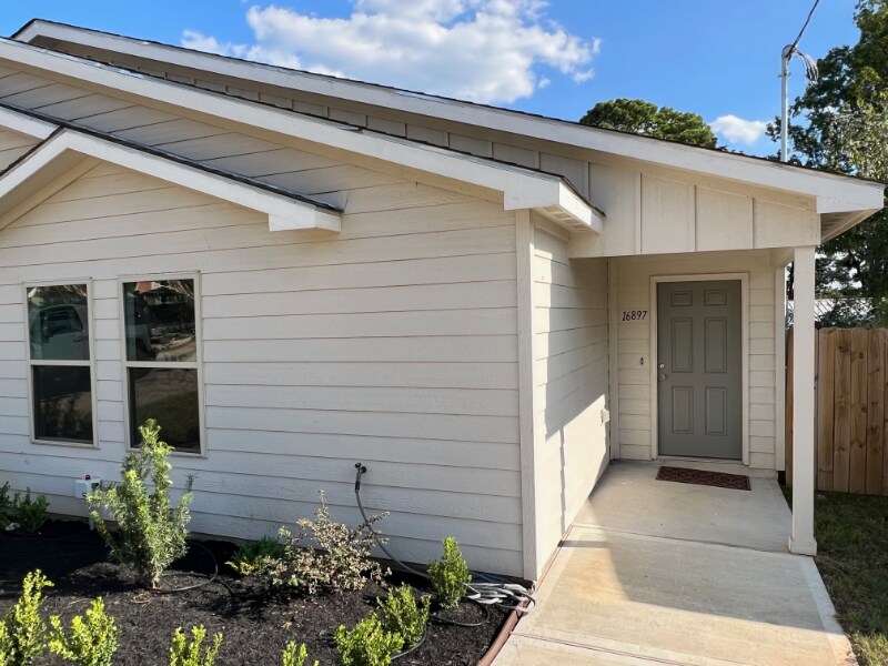 16897 W Forrestal, Montgomery, TX 77316 Townhome Rentals in