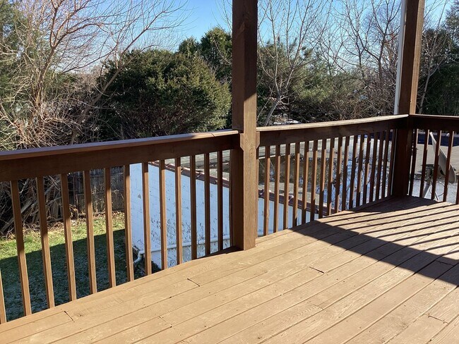 Foto del edificio - Newly RENOVATED 1 bedroom & 1 bathroom Apartment in McSherrystown, PA - 3 miles from Hanover, PA