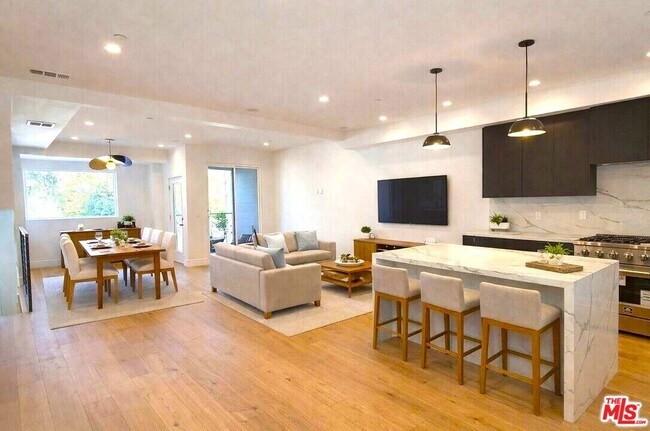 Foto del edificio - 6847 N Figueroa St