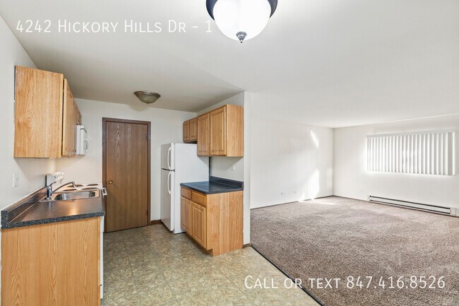 Foto del edificio - 4242 Hickory Hills Dr