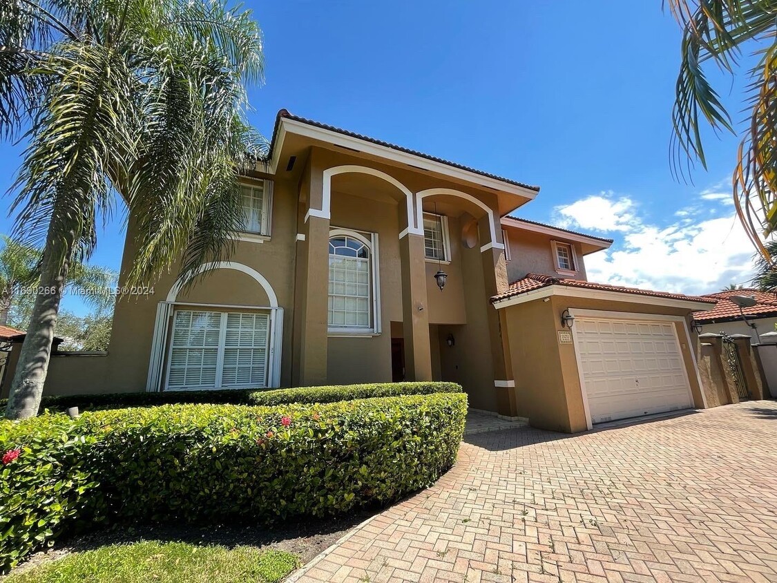 Foto principal - 10253 SW 157th Ct