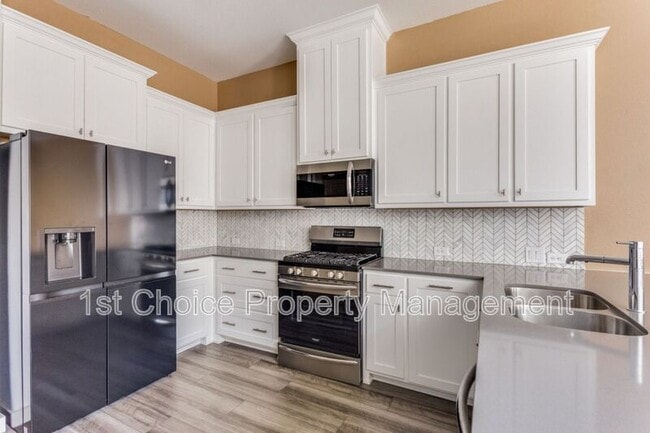 Foto del edificio - 6481 Iron Horse Blvd