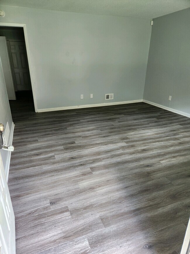 Foto del edificio - 2218 Apple Valley Rd