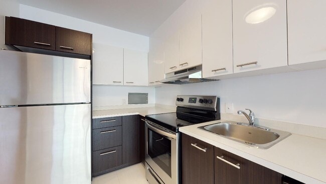 Building Photo - 5160 Gatineau