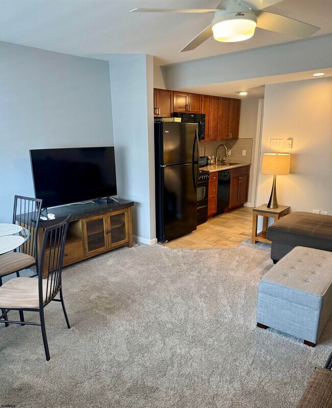 Foto del edificio - 130 N Adams Ave