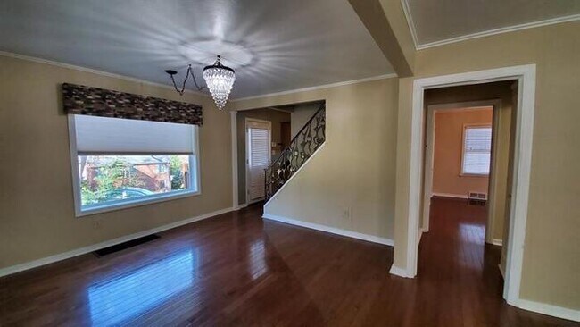 Foto del edificio - 5919 Kings School Road, Bethel Park, PA, 1...