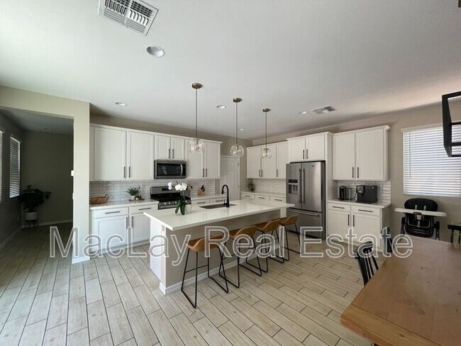 Foto del edificio - 25541 N 21st Ave