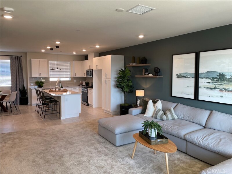 Foto principal - 2941 W Lincoln Ave