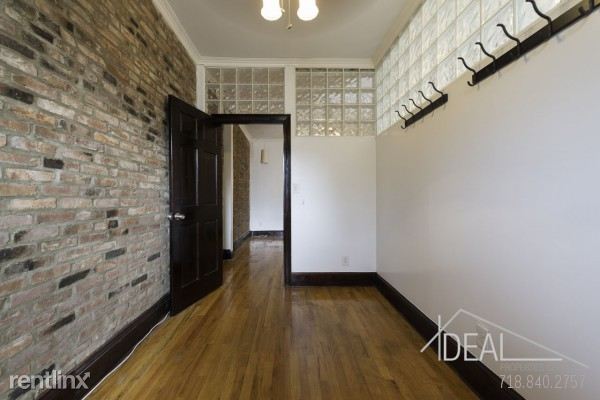 Building Photo - 618 Bergen St