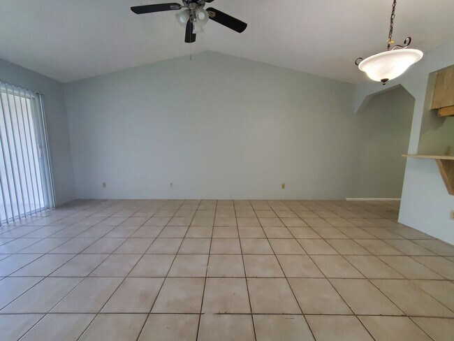 Photo - SW Area 2/2 on a Fresh water canal - Water... Apartment