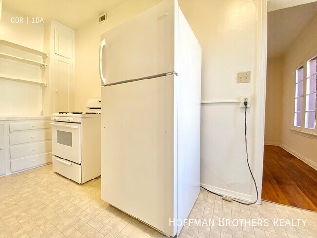 Building Photo - 836 Sanborn Ave