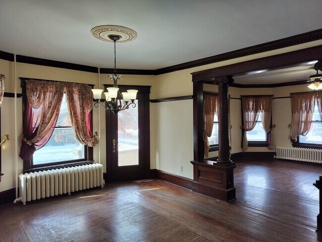 Building Photo - 255 Stockton St