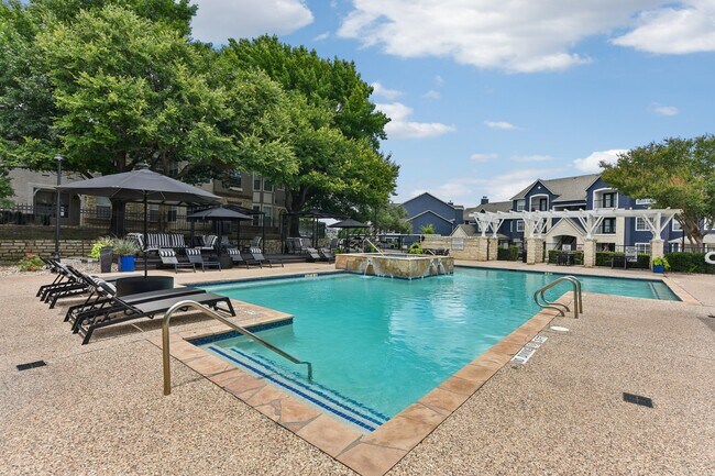 Foto del edificio - Madison Dell Ranch Apartments