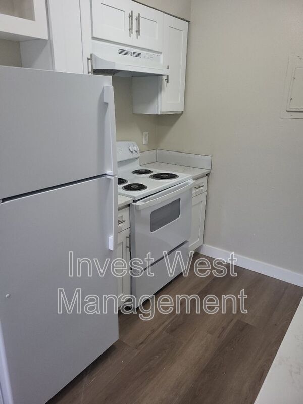 Foto del edificio - 1806 E 4th Plain Blvd