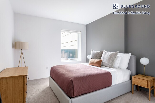 Foto del edificio - 8 10th St