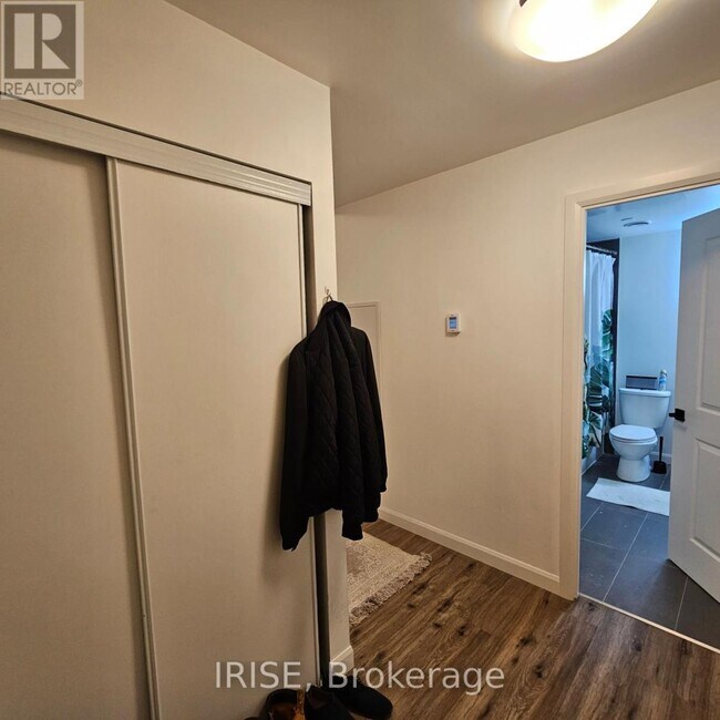 Photo du bâtiment - 7 Erie Ave