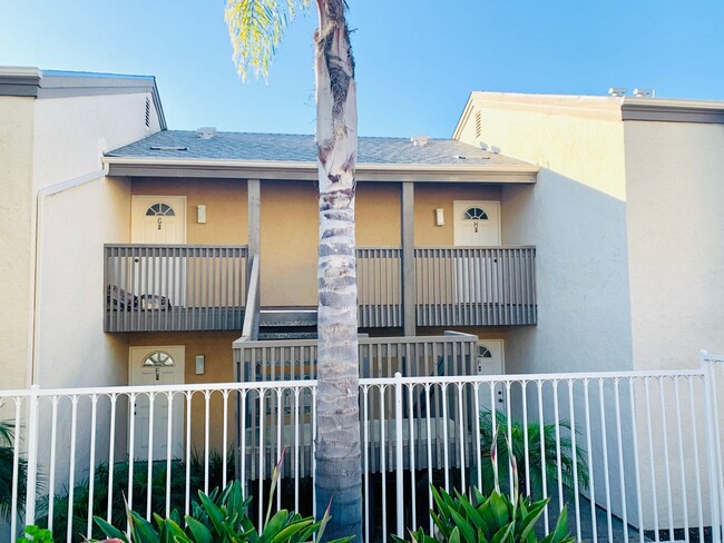 Foto del edificio - LA JOLLA VILLAGE 1BD/1BA CONDO AVAILABLE! ...