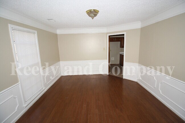 Building Photo - 7169 Country Oaks Cove