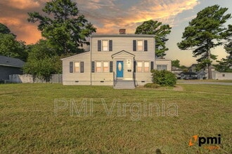 Building Photo - 121 Hanover Ave
