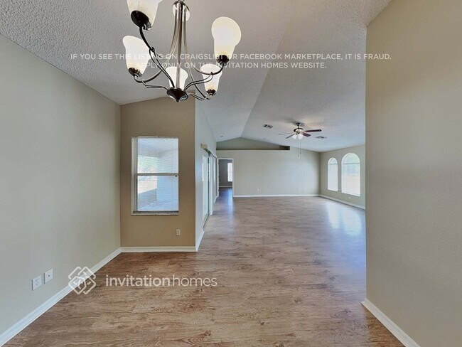 Foto del edificio - 2211 Lake Pointe Cir