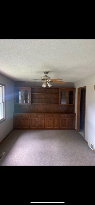 Building Photo - 305 N Grove St