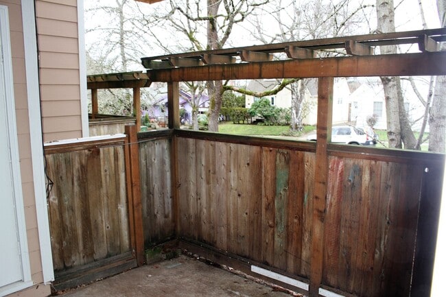 Building Photo - 1BD/1BA Apartment in Awesome Small Complex! Minutes from Downtown!