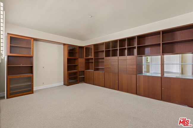 Building Photo - 4202 Whitsett Ave