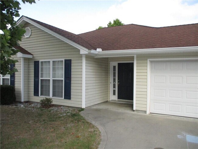 Building Photo - 116 Bridgewater Cir