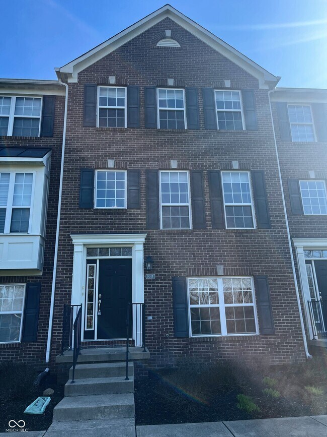 Foto del edificio - 9014 Mercer Dr