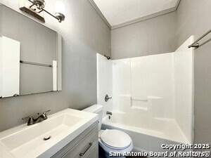 Building Photo - 321 N Chupaderas St