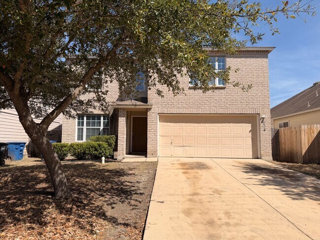 Building Photo - NICE 4 BEDROOM WITH EASY ACCESS TO LACKLAND AFB, SHOPPING, & SEA WORLD