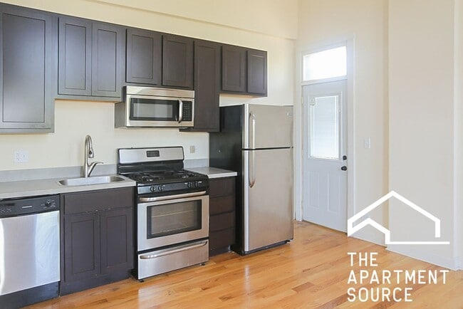 Photo - 2956 N Racine Ave Apartment