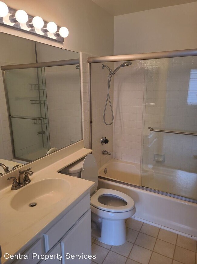 Building Photo - 2 br, 2.5 bath House - 1026 Barber Ln