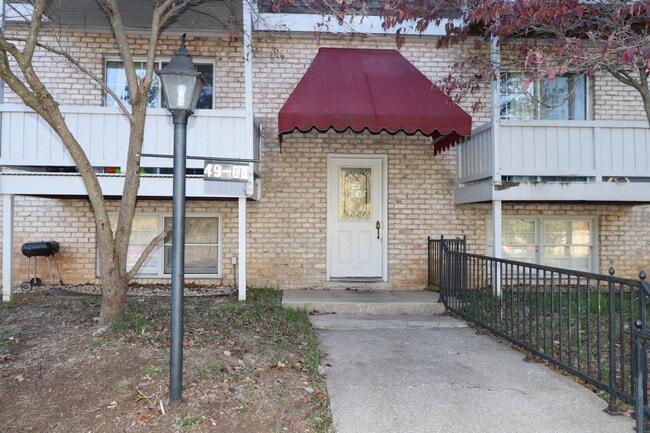 Building Photo - 175 Malabu Dr