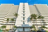 Foto principal - 2200 NE 33rd Ave