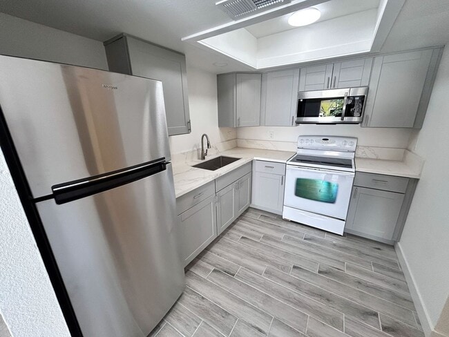 Photo - Scottsdale/Tempe Beautifully Remodeled 3 bed 2 bath with Yard! House