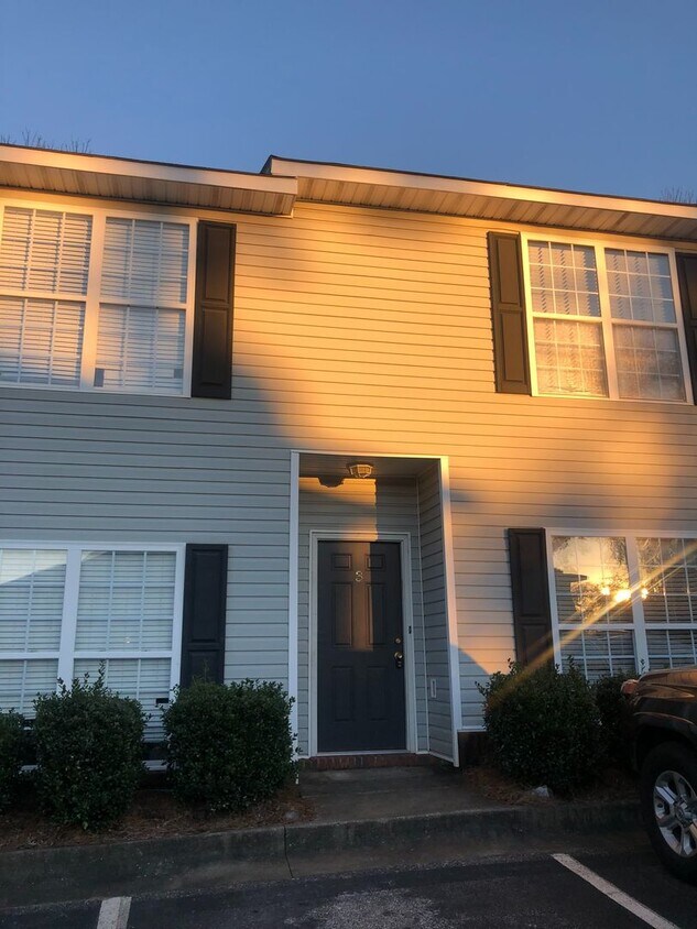 Photo - 552 Harper Ave