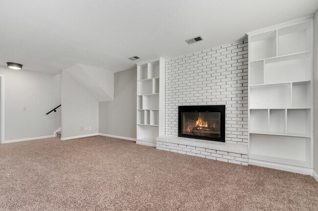 Foto del edificio - 7305 S Webster St