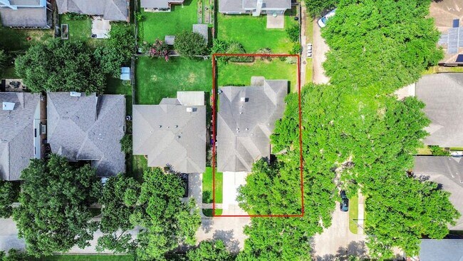 Foto del edificio - 4331 Calera Dr