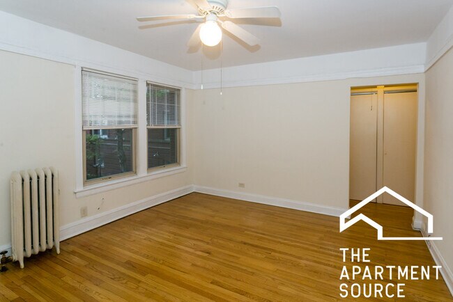 Building Photo - 521 W Brompton Ave