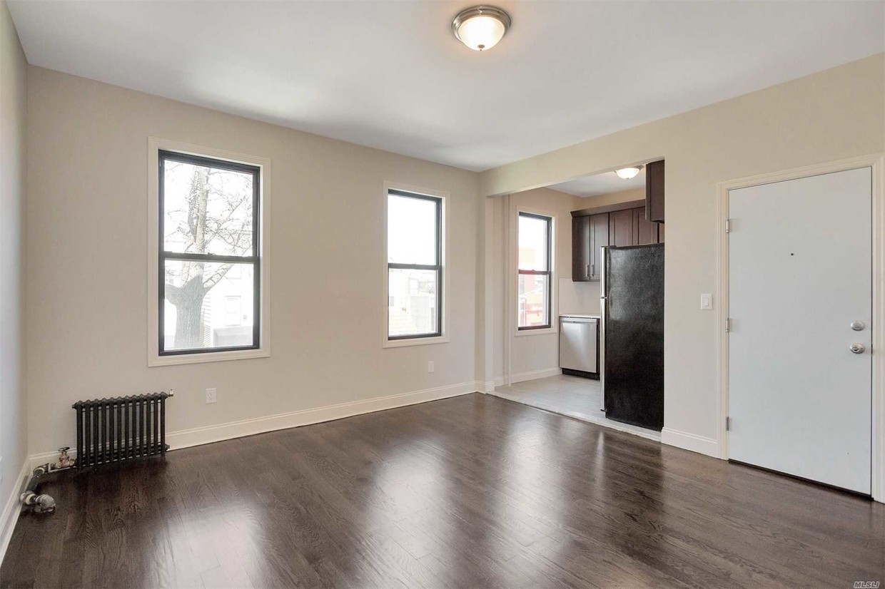 Foto principal - 149-16 14th Ave