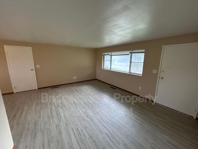 Building Photo - 4187 Cordell Dr
