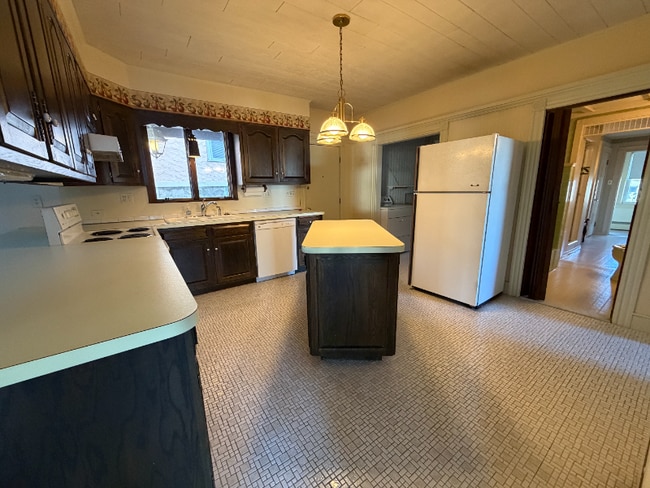 Photo - 529 Park Ave Apartment