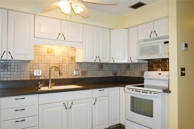 Building Photo - 4355 Tahitian Gardens Cir