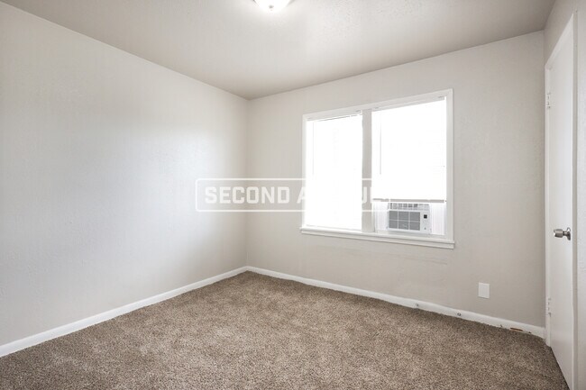 Foto del edificio - 3701 Woodside DR