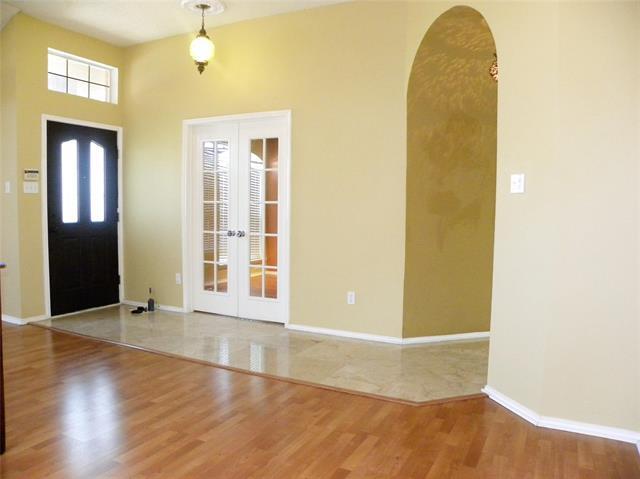 Building Photo - 7924 Hazeltine Dr