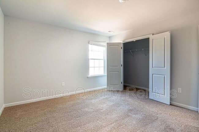 Building Photo - 965 Bosemon St