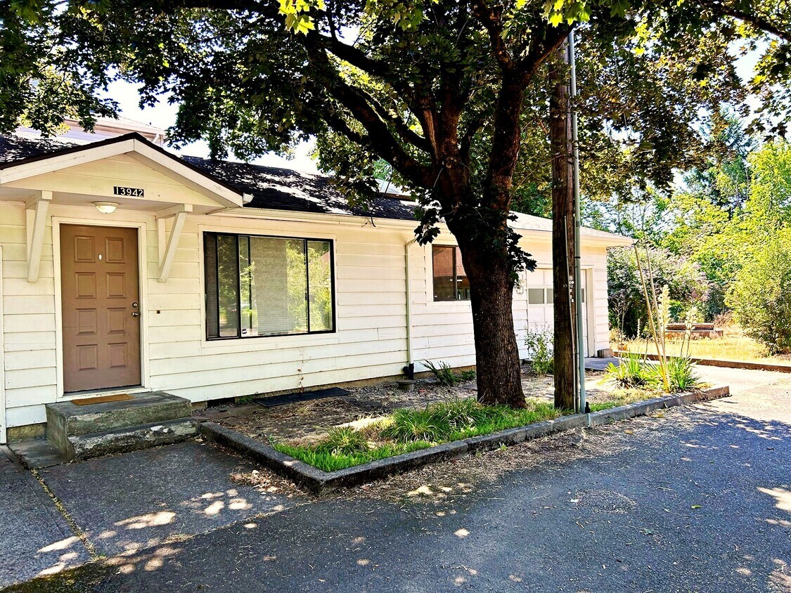 Primary Photo - 13942 SE Division St