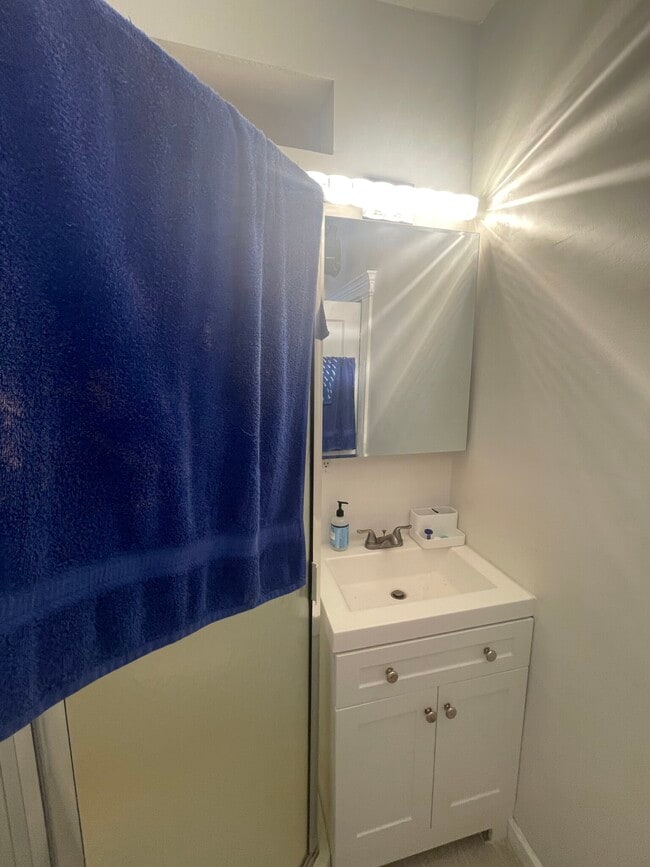 Building Photo - 61 Saint Botolph St